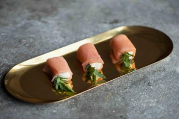 Ролл сёмга с мягким сыром и рукколой 12 шт