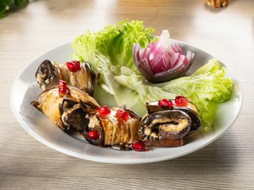 Рулетики из баклажанов