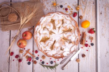 Сдобный пирог с яблоком