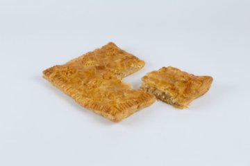 Слоёный пирог с капустой и яйцом