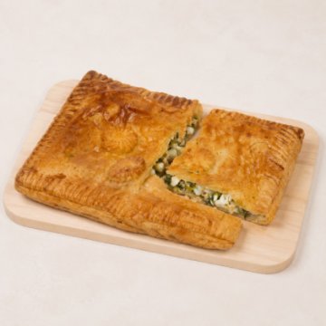 Слоёный пирог с зелёным луком и яйцом, 1 шт.