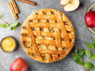Тарт с яблоками и сливочной карамелью