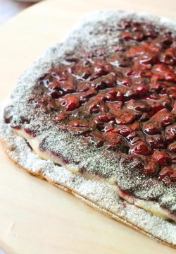 Тарт с вишней