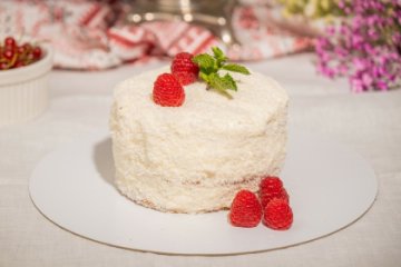 Торт «Молочная девочка»