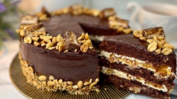 Торт "Сникерс"