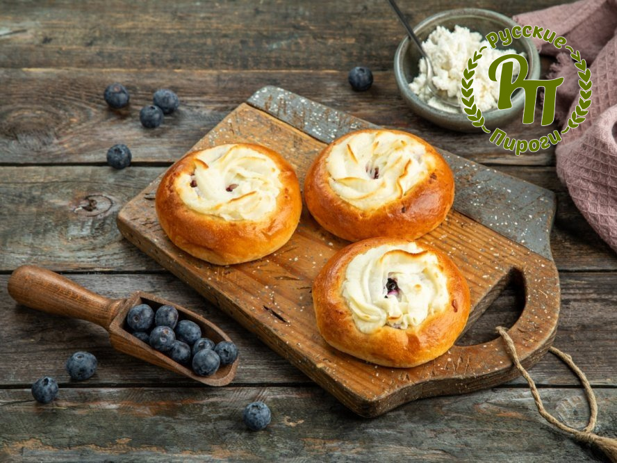 Ватрушки с творогом и черникой 3шт